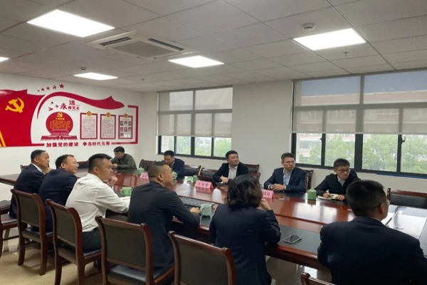 麗水市蓮都區(qū)區(qū)長王忠寶一行至浙江中立建設有限公司走訪調(diào)研